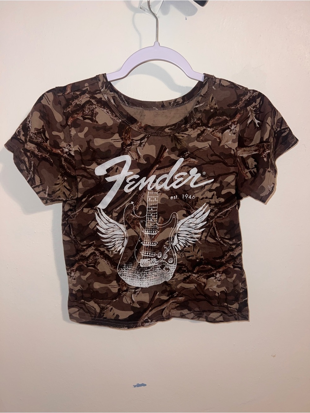 Fender Brown Camo womens Short-Sleeve Tee with White Guitar Graphic